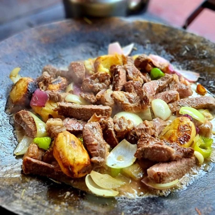 ホテル Langa Stana Curtea de Argeş エクステリア 写真